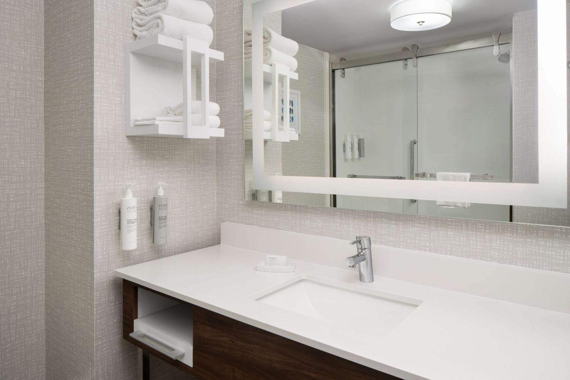 Hampton Inn Roanoke/Hollins - I-81 Экстерьер фото
